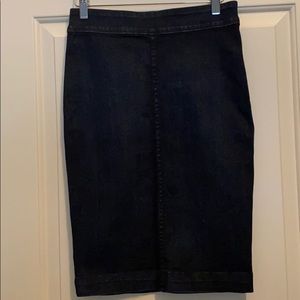 Aritzia The Castings dark Jean midi skirt